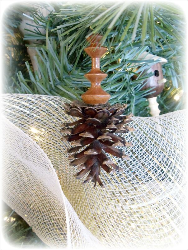 2014 awa tree pine cone